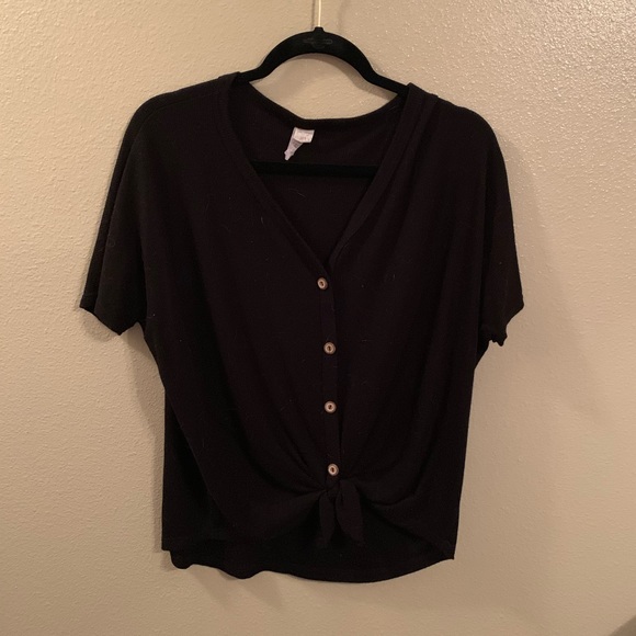 Tops - Black Front Tie Top: Small